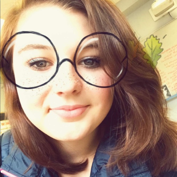 Meet your Posher, Mya - Picture 1 of 1